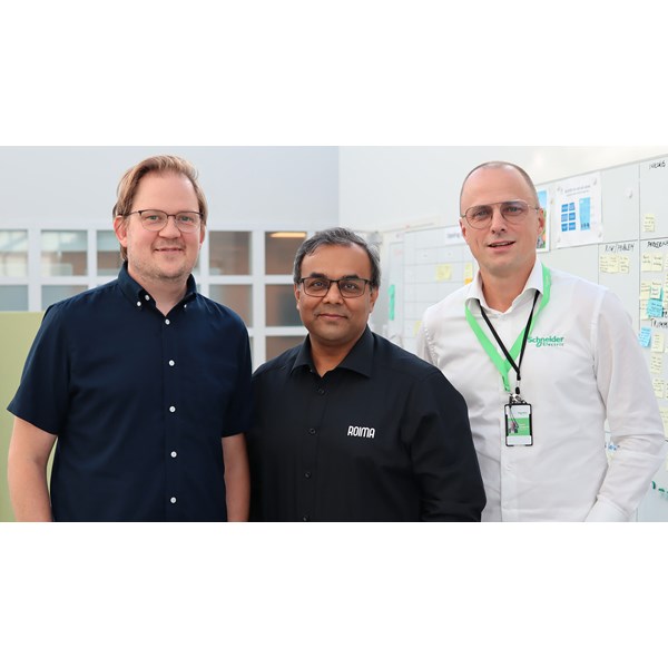 Från vänster till höger: Robin Trankell (Roslagsvatten), Proushi Rawat (Roima Intelligence) och Daniel Ljungqvist (Schneider Electric).